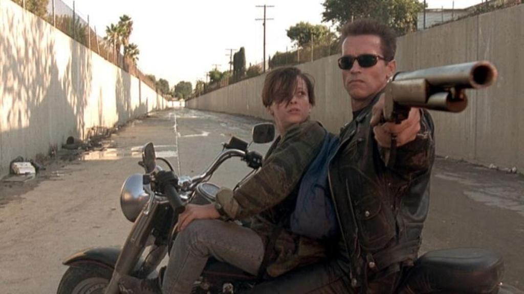 Image: DFW contra Terminator 2