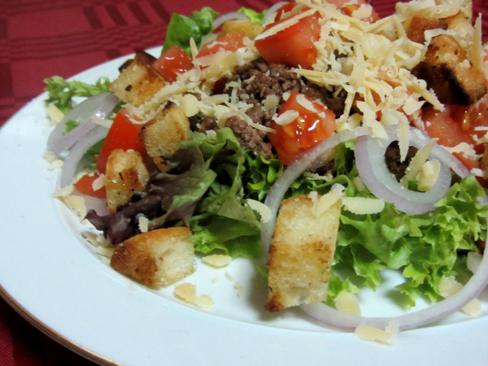 IMG_0596 [ensalada cheeseburger]