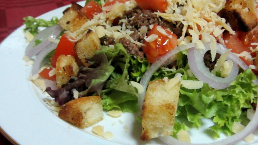 IMG_0596 [ensalada cheeseburger]