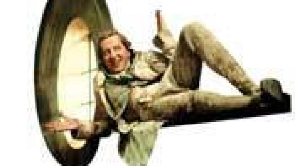 Image: Sade se desnuda ante la cámara