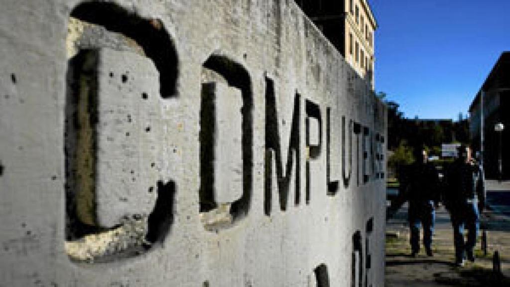Image: La universidad cercada. Testimonios de un naufragio