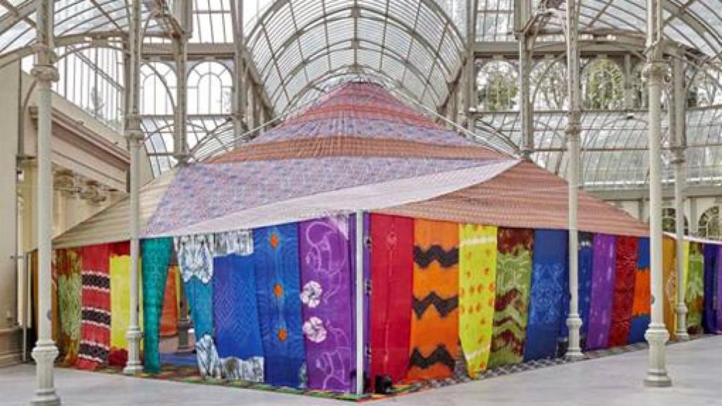 Image: Una jaima con techo de cristal