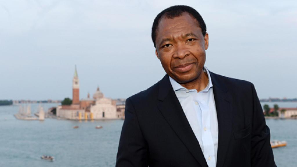 Image: Okwui Enwezor: La peor crisis es la incertidumbre