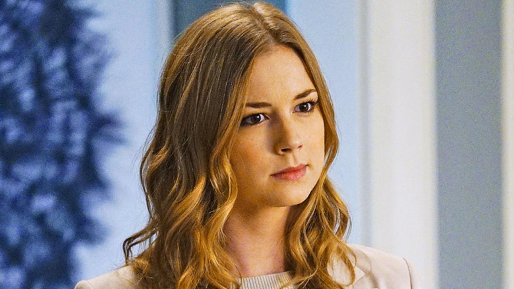 Emily VanCamp en 'Revenge'