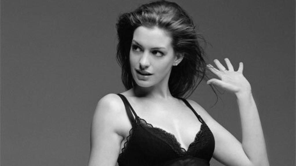 Image: Anne Hathaway, a las órdenes de Vigalondo