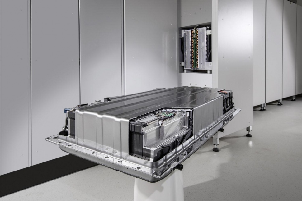 daimler-home-batteries-2-970x647-c