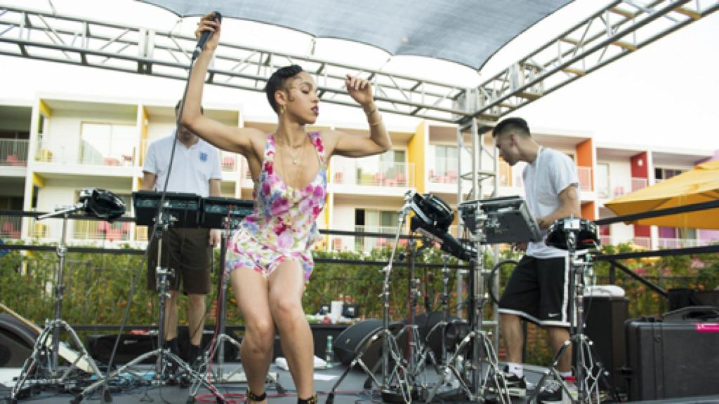 Image: FKA Twigs reina en la noche de Oporto