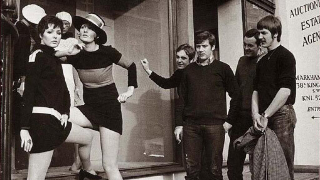 Image: ¡Divinas! Modelos, poder y mentiras