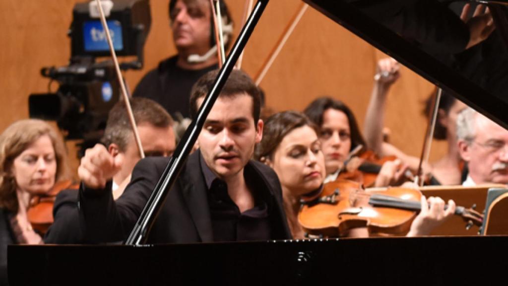 Image: Juan Pérez Floristán gana el Concurso de Piano de Santander