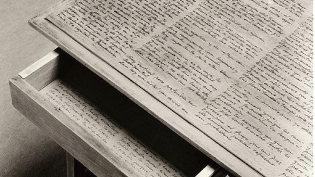 Image: La vieja costumbre de la tinta y el papel