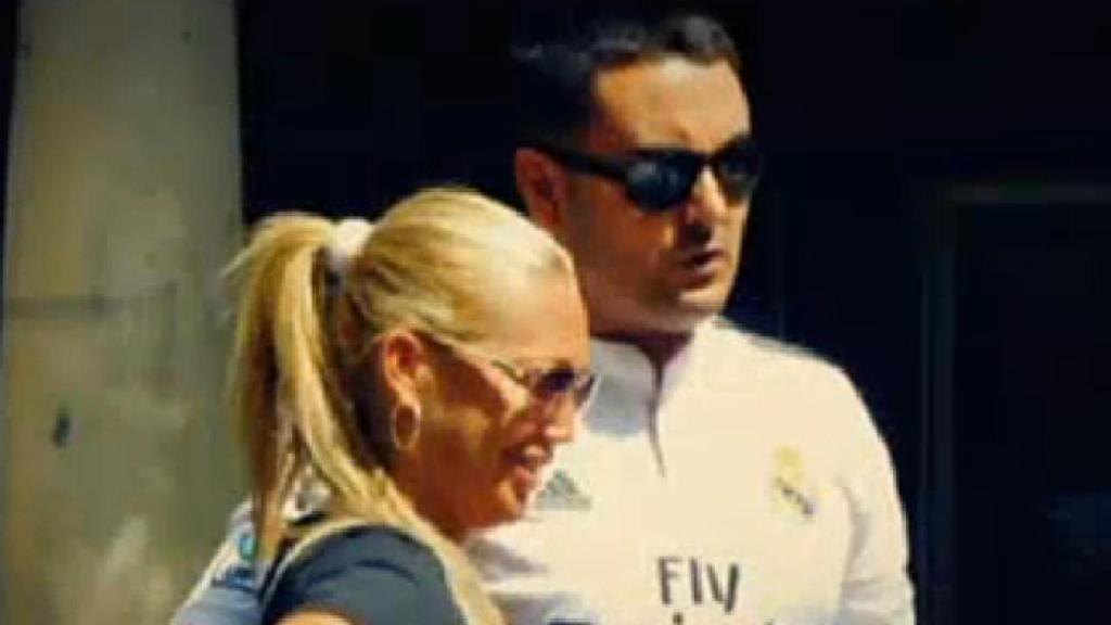 Belén Esteban junto a su novio,