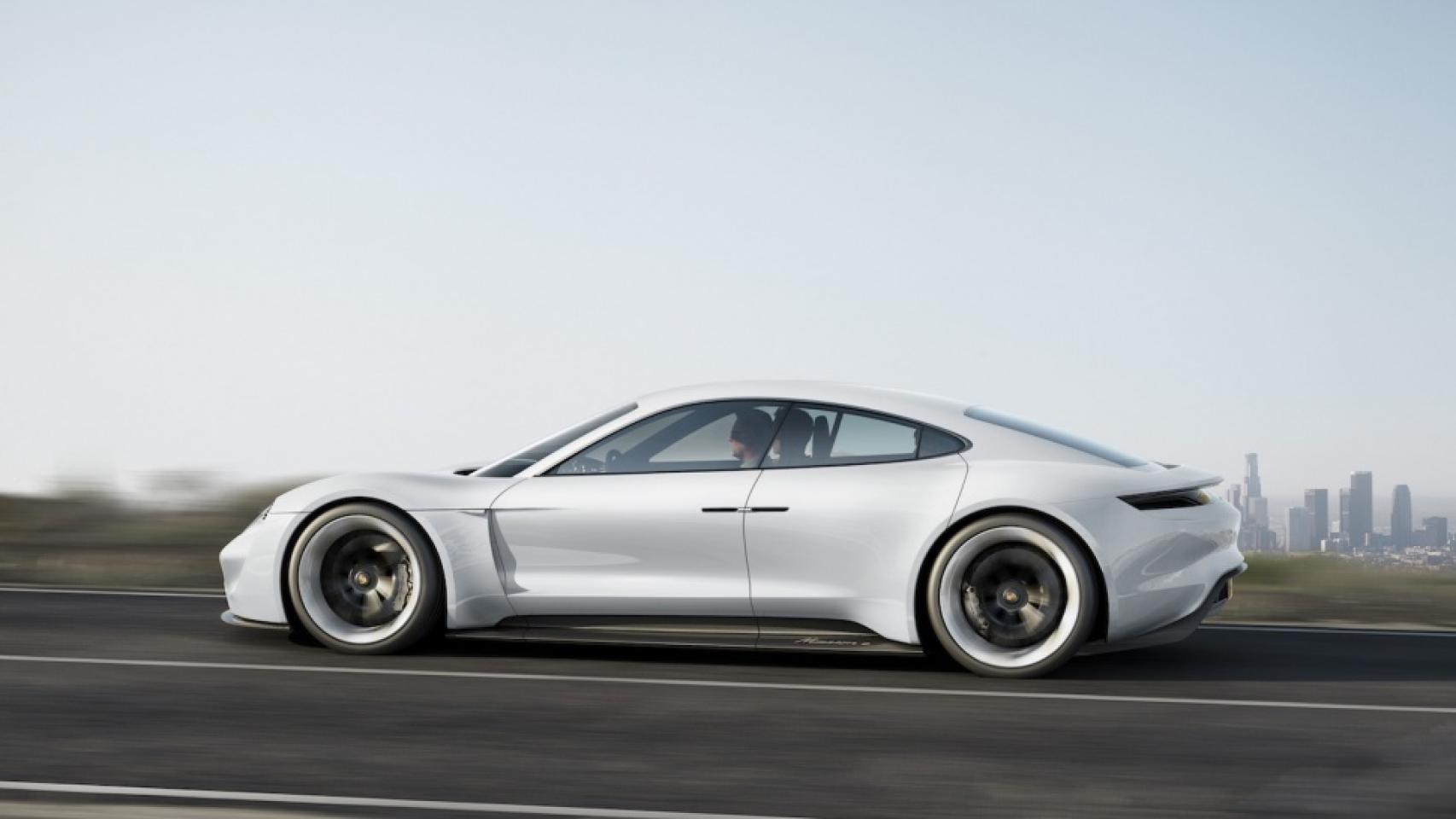 Porsche mision e (6)