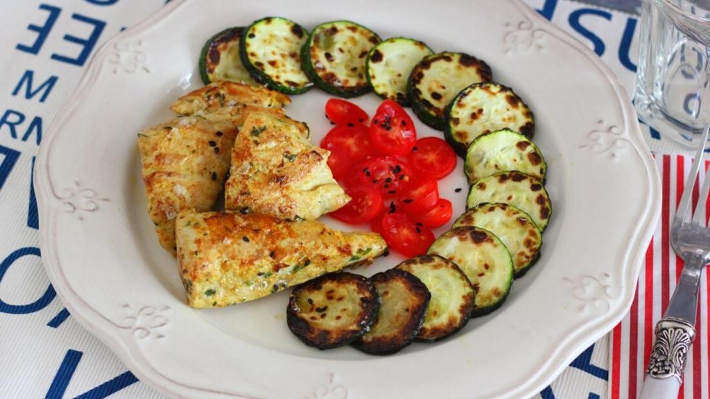 Bonito marinado con curry