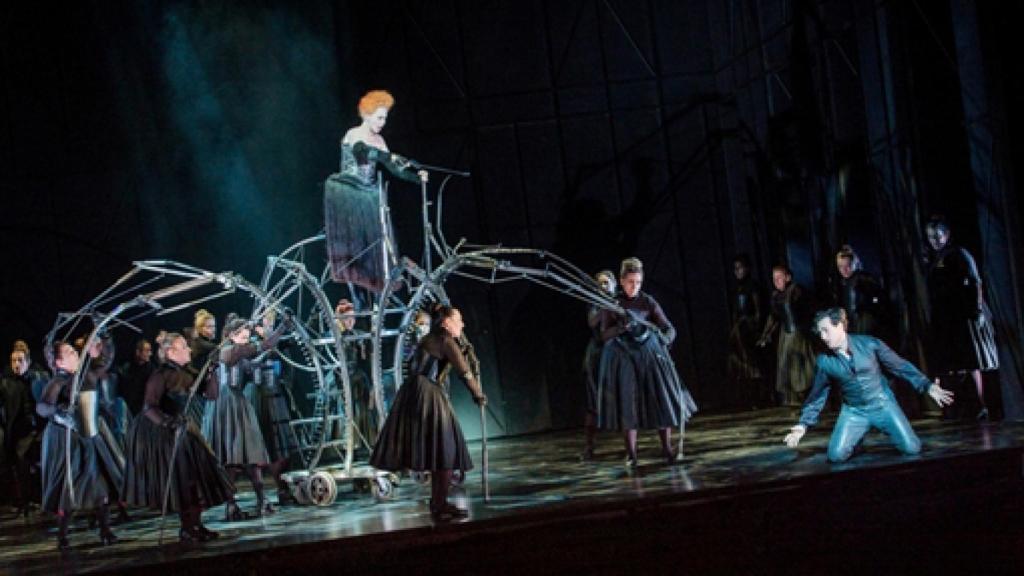 Image: Roberto Devereux o el canto galáctico