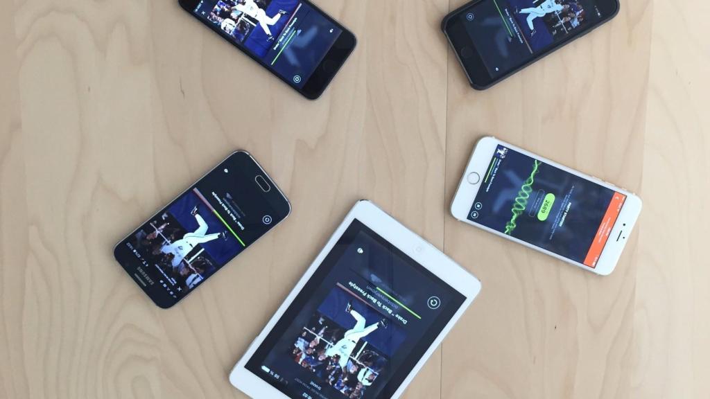 AmpMe: sincroniza varios móviles para convertirlos en un pequeño equipo de música