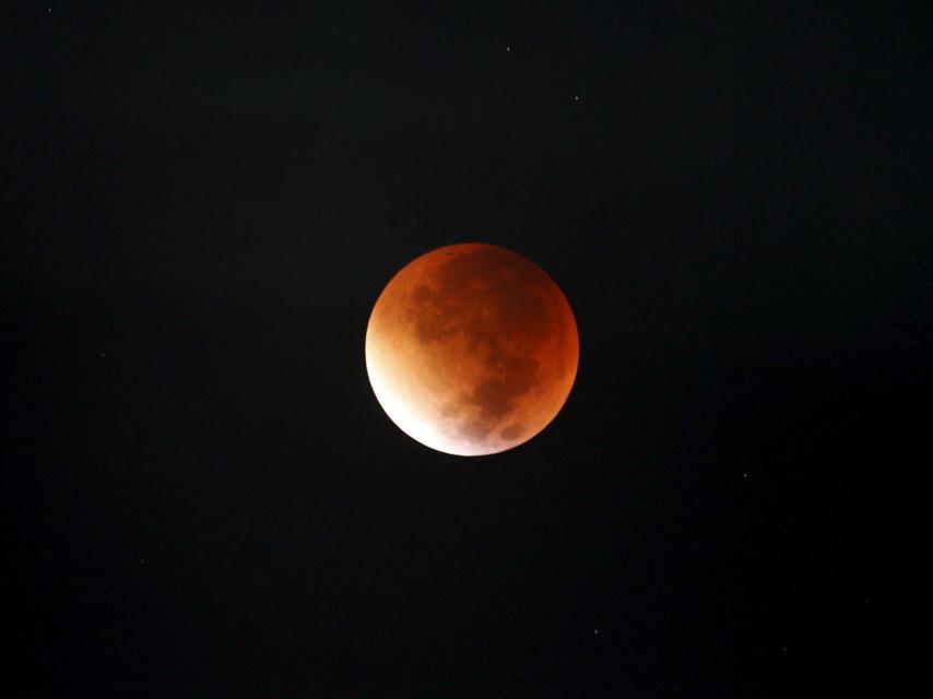 Imagen del eclipse en Amán, capital de Jordania.