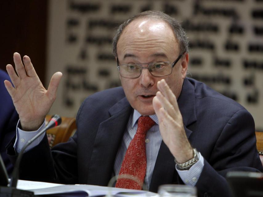 El gobernador, Luis María Linde.