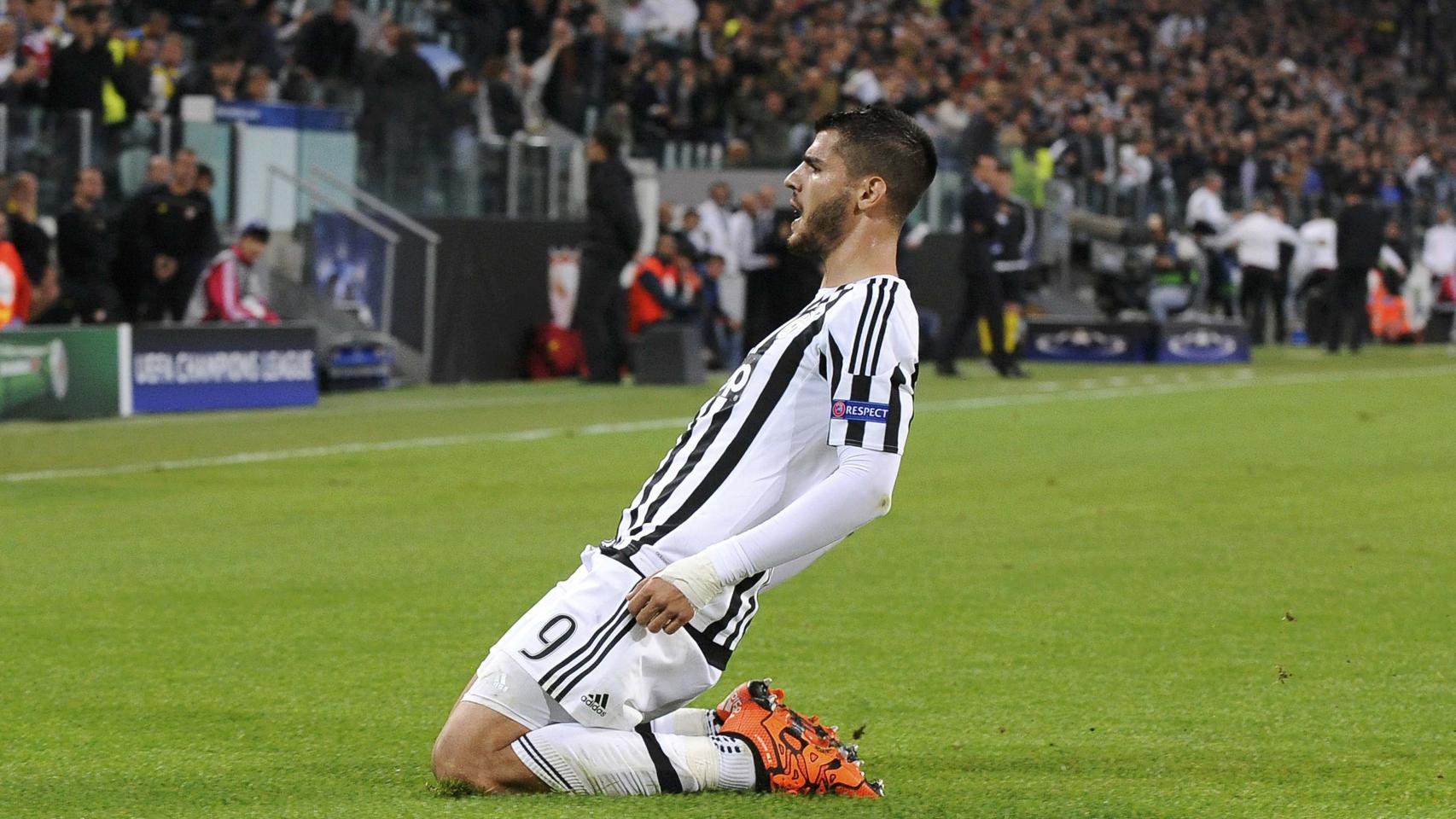 Álvaro Morata celebra uno de sus goles con la Juve. / Reuters