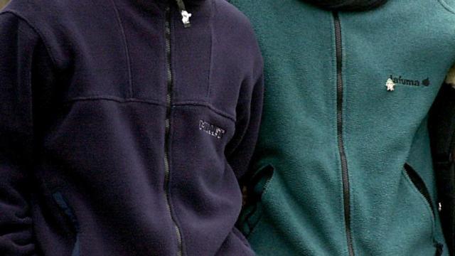 Fotografía de archivo del 14/01/2000 de Egoitz Urrutikoetxea (i), y su padre, Josu Urrutikoetxea Bengoetxea Josu Ternera