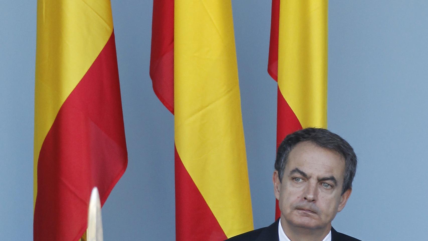 Zapatero en el desfile militar de 2011