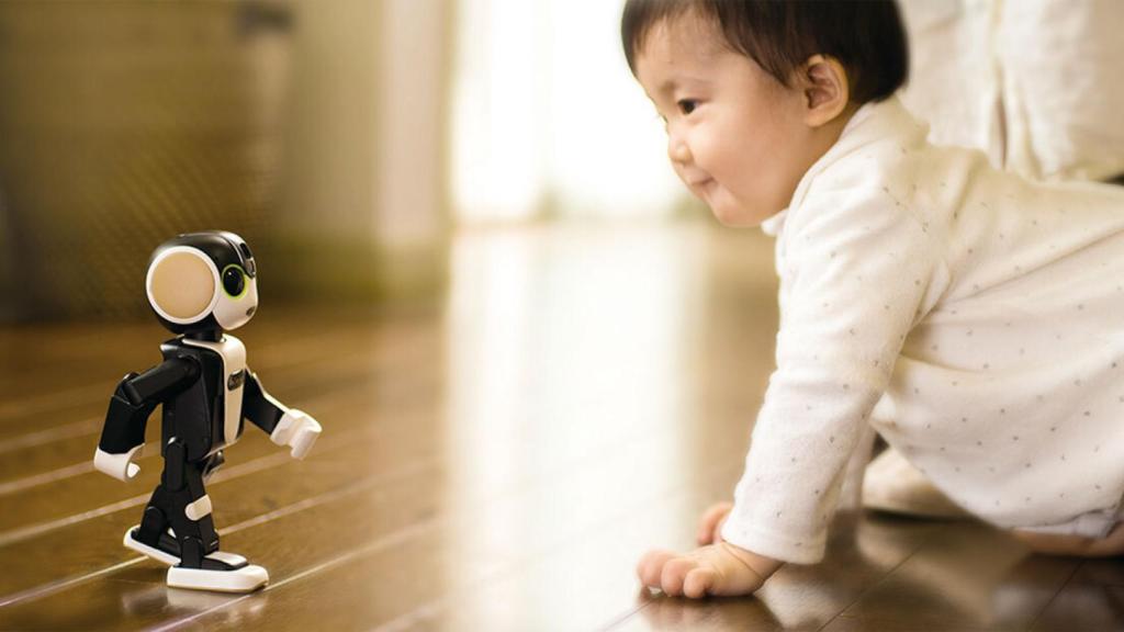 RoboHon, el primer teléfono que le da a Android un sentido literal