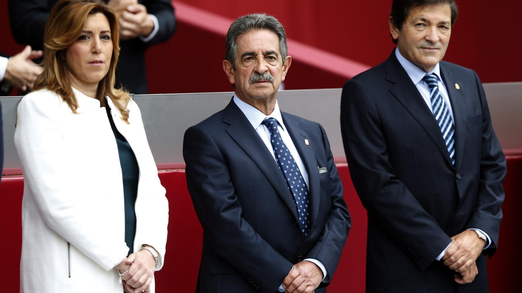 Los presidentes de Andalucía, Susana Díaz, de Cantabria, Miguel Ángel Revilla, y de Asturias, Javier Fernández / Efe