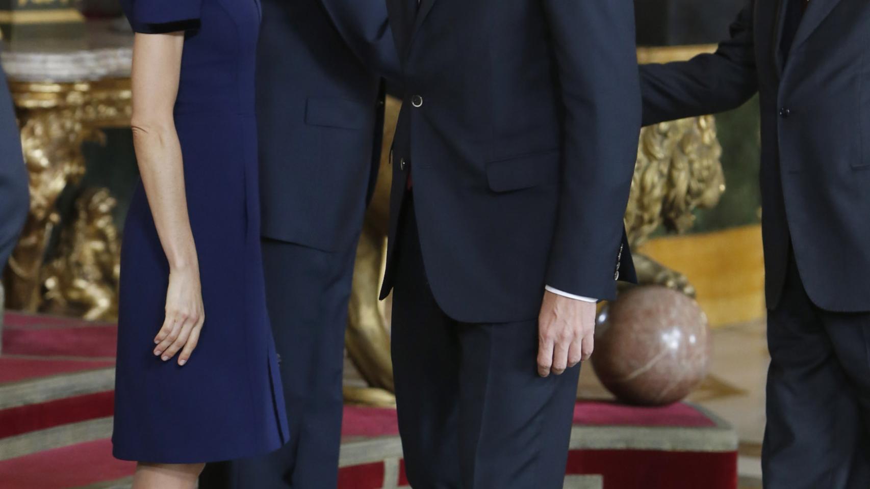Pedro Sánchez después de saludar a los Reyes en el Palacio de Oriente