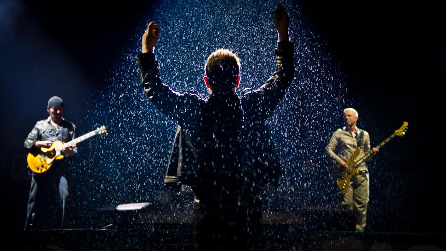 U2, en el Festival de Glanstonbury en 2011