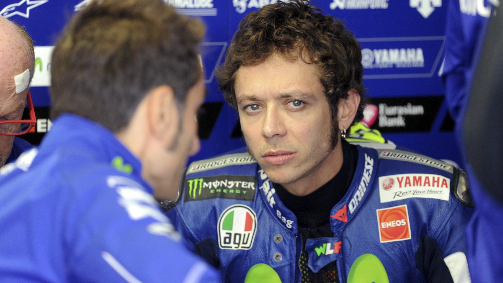 Un serio Valentino Rossi, en su box en el circuito de Phillip Island.