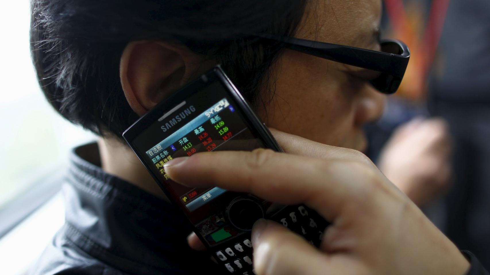 Se pueden escuchar las cotizaciones de bolsa por teléfono.