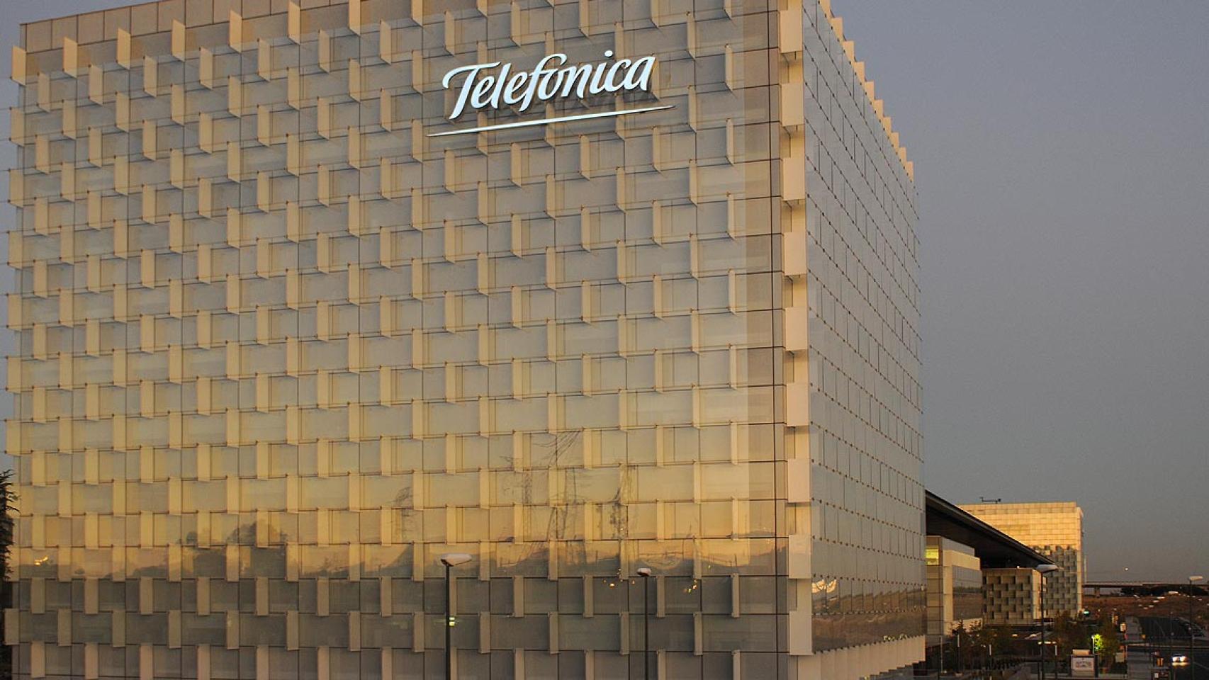 Exterior de la sede de Telefónica en Madrid