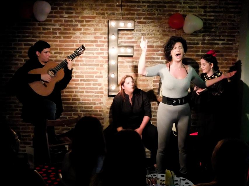 Noelia y Aurora durante un espectáculo.