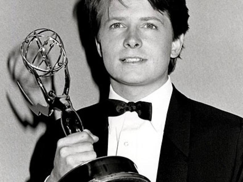 Michael recogiendo su primer Emmy