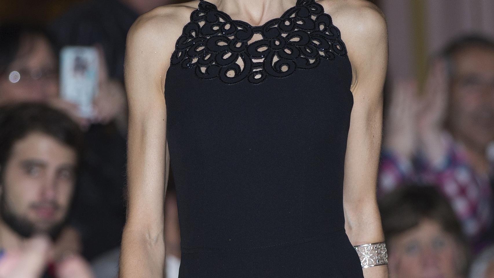 Doña Letizia a su llegada al homenaje a Coppola