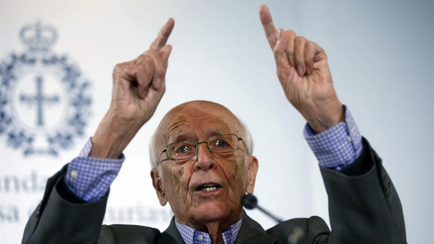 El filósofo sevillano Emilio Lledó en Oviedo. / José Luis Cereijido / EFE