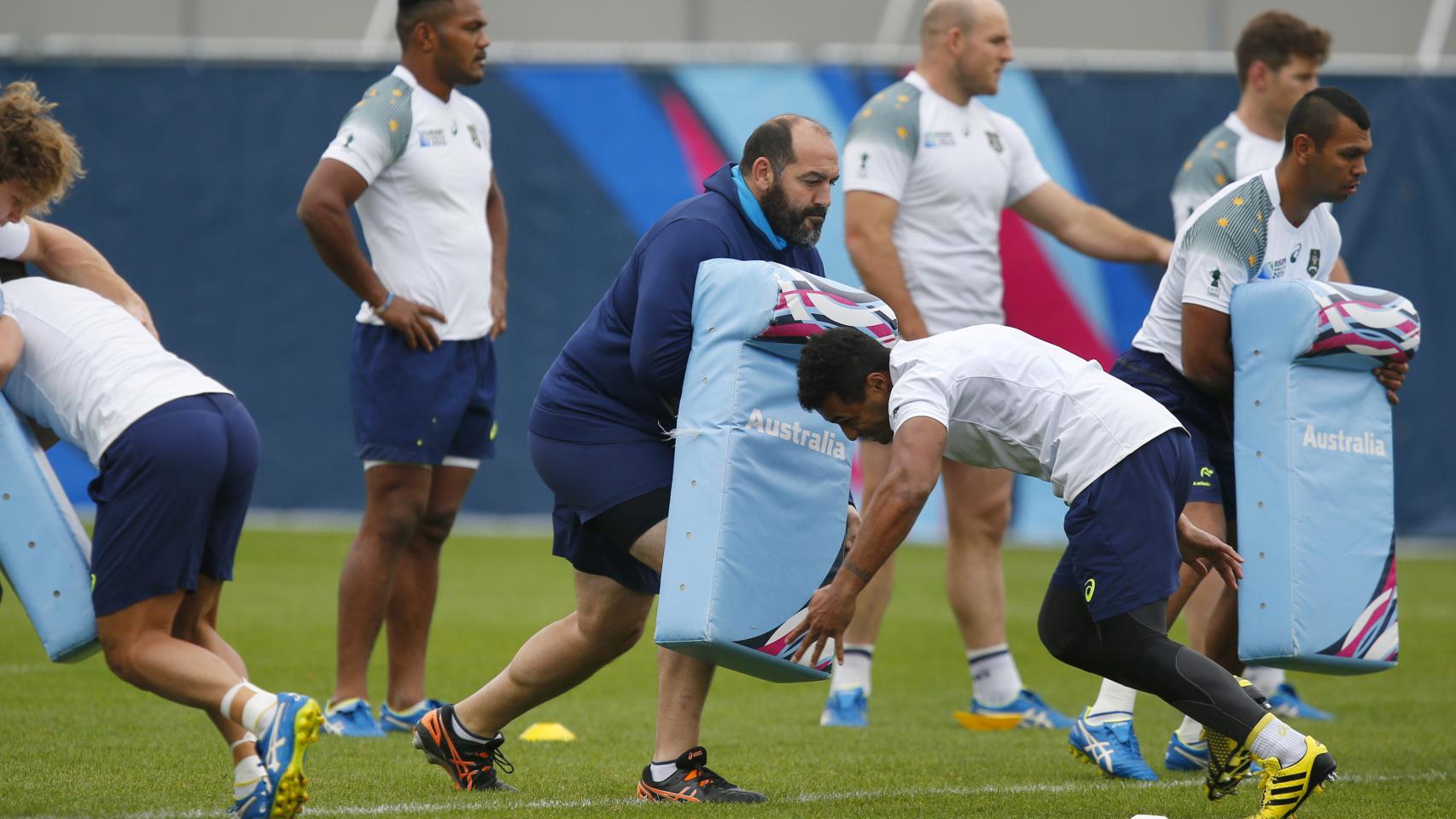 Mario Ledesma durante un entrenamiento con la selección australiana de rugby.