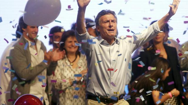 Macri celebra con sus partidarios los primeros datos del escrutinio /