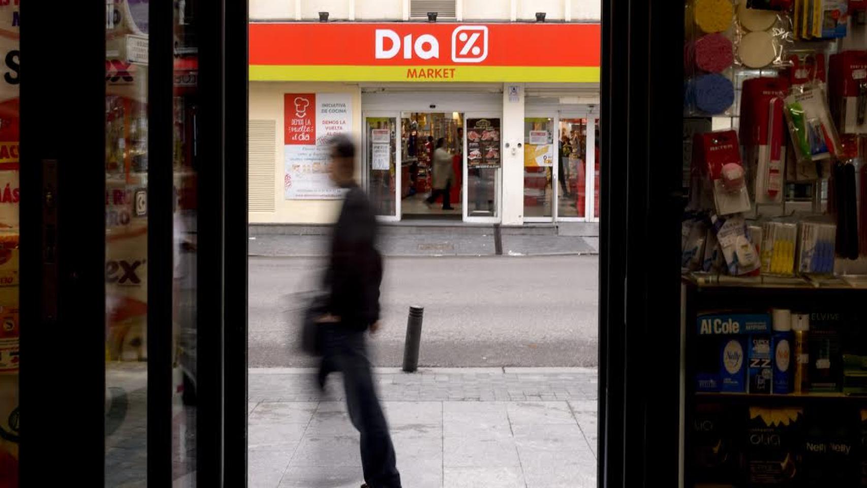 Exterior de una tienda Dia