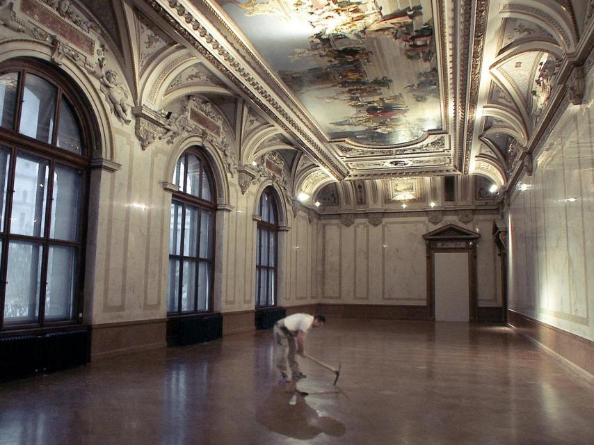 En tiempos de crisis, la cultura se esclaviza como mera atracción turística.