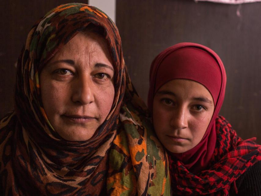 Madre e hija en Zaatari / District Zero y Oxfam Intermon