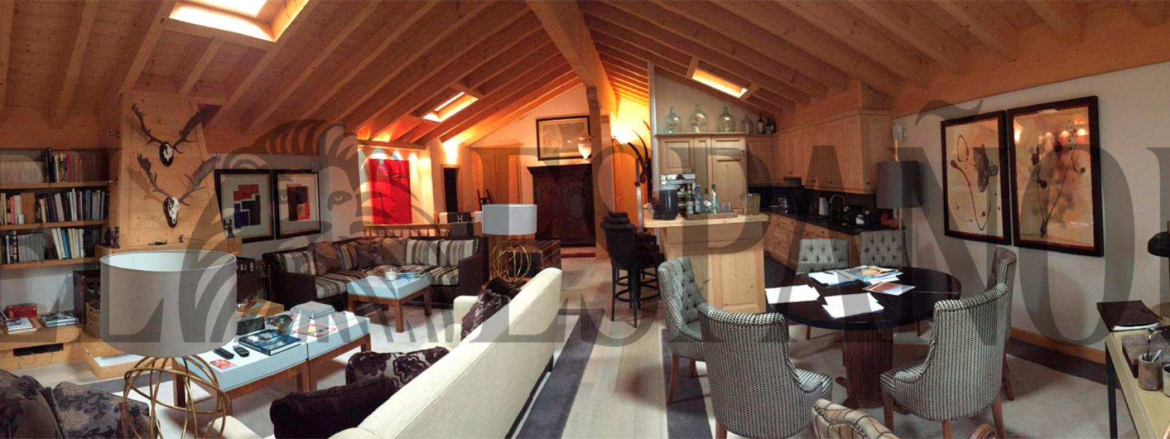 Panorámica del salón del dúplex