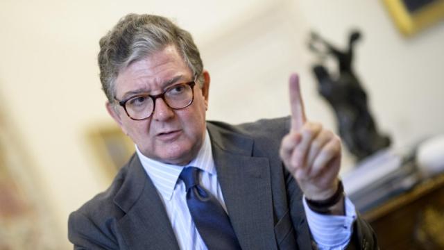 Pérez de Armiñán quiere salir al extranjero a buscar patrocinio.