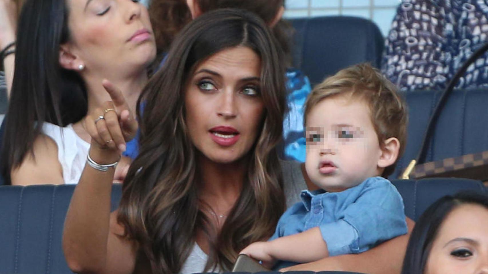 Sara y su hijo Martín durante un partido en Oporto