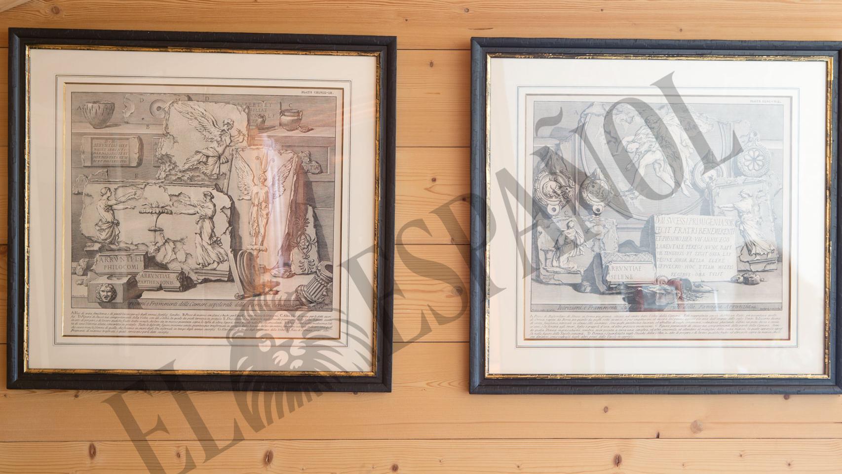 Los dos grabados adquiridos en una tienda de Madrid.