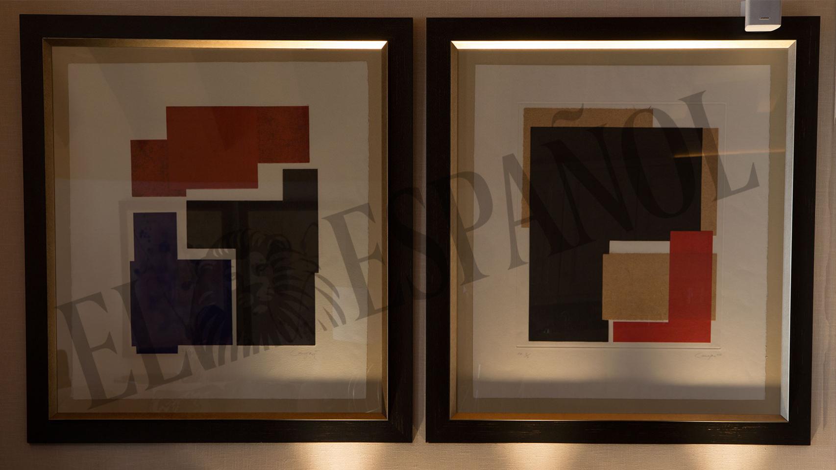 Serigrafías de Canogar, en el salón del dúplex.