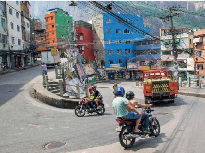 Una de las calles de la favela de Rocinha.