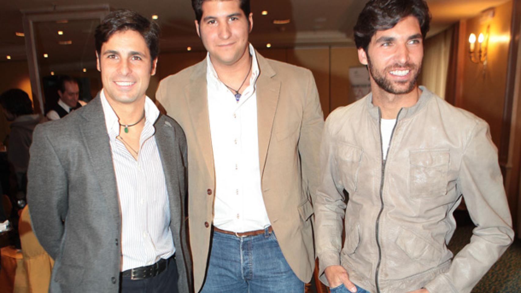 Cayetano estará arropado por sus tres hermanos