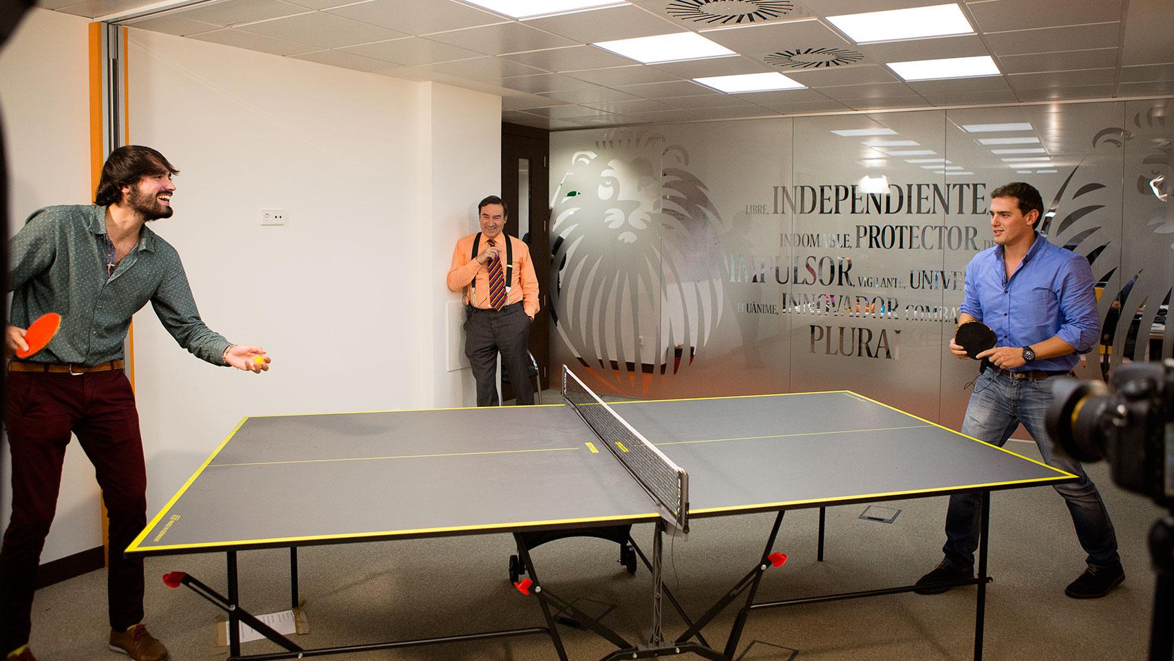 Rivera, intentando retomar un partido difícil.