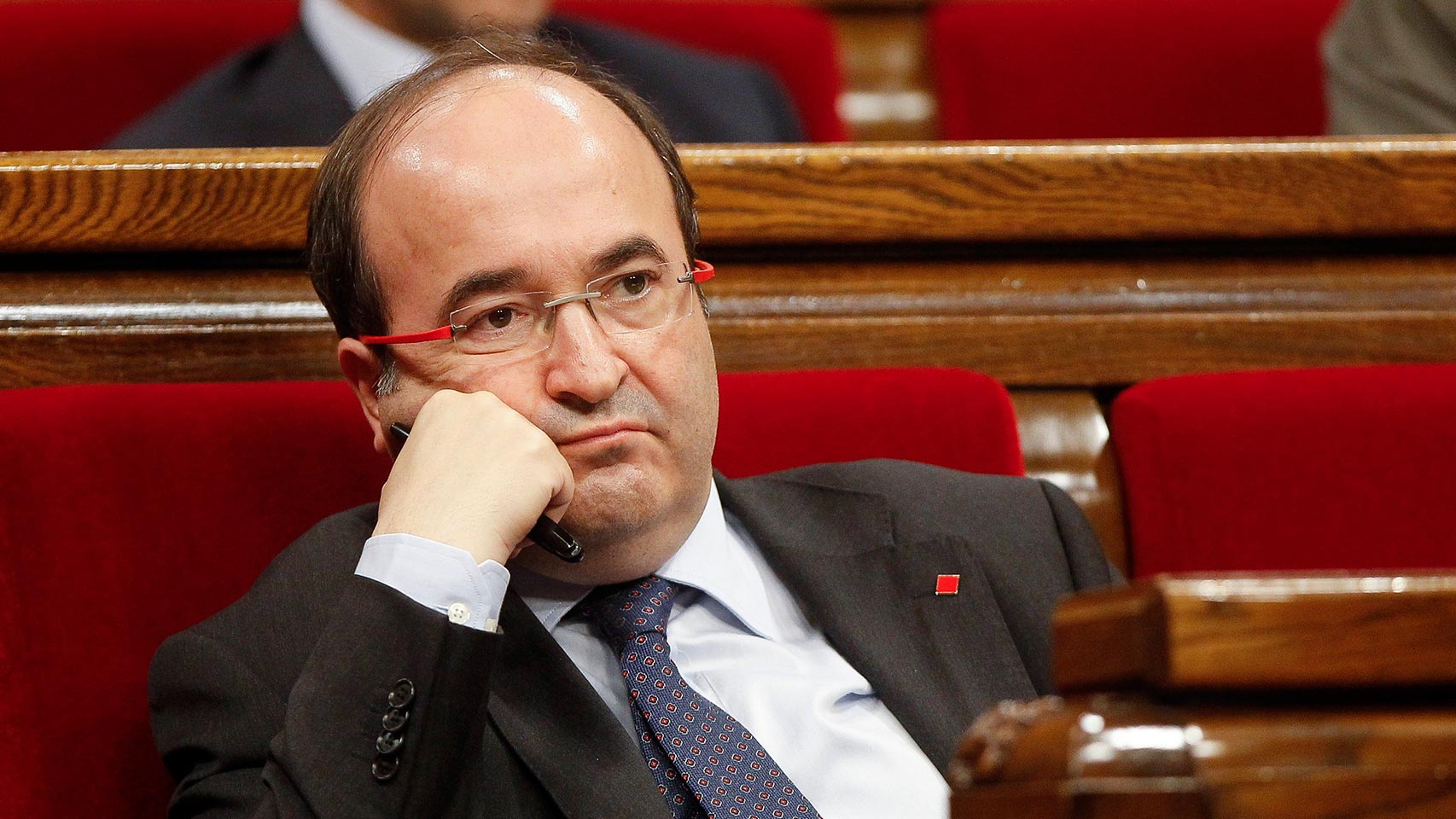 Iceta sigue la sesión desde su escaño.