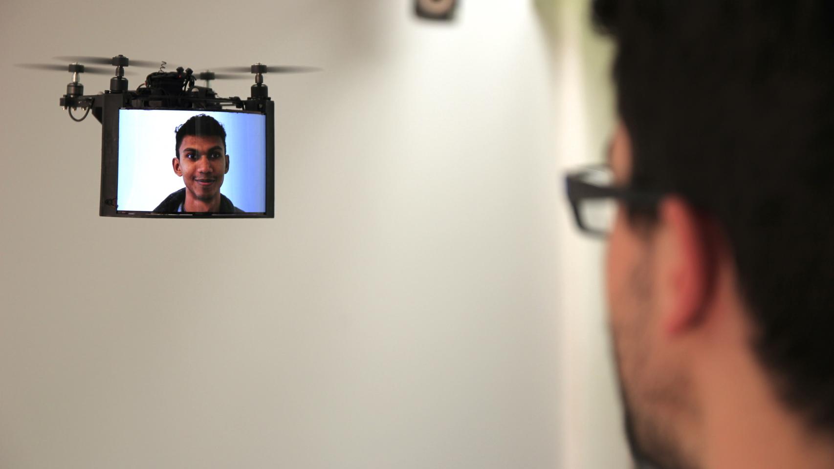 Videoconferencia sin manos, algo posible.